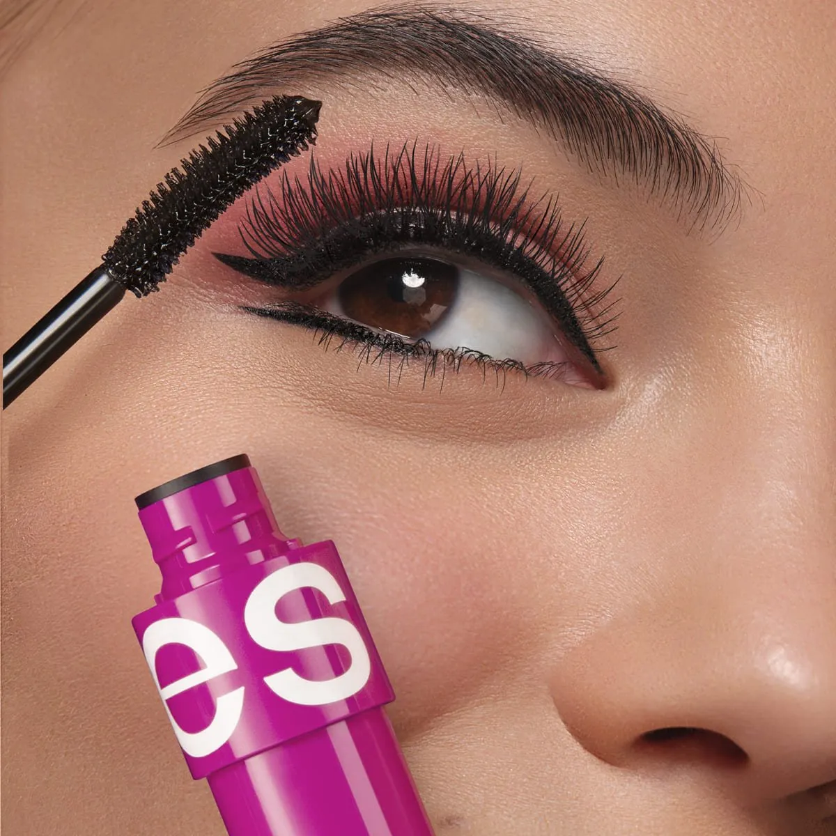 Máscara de pestañas a prueba de agua Mega Full Size | Esika, 8g - Imagen 4